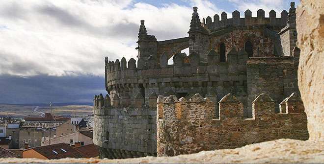 Muralla guia-avila the yellow tours guia-avila the yellow tours