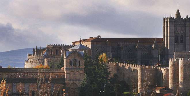 Palacio guia-avila the yellow tours guia avila the yellow tours